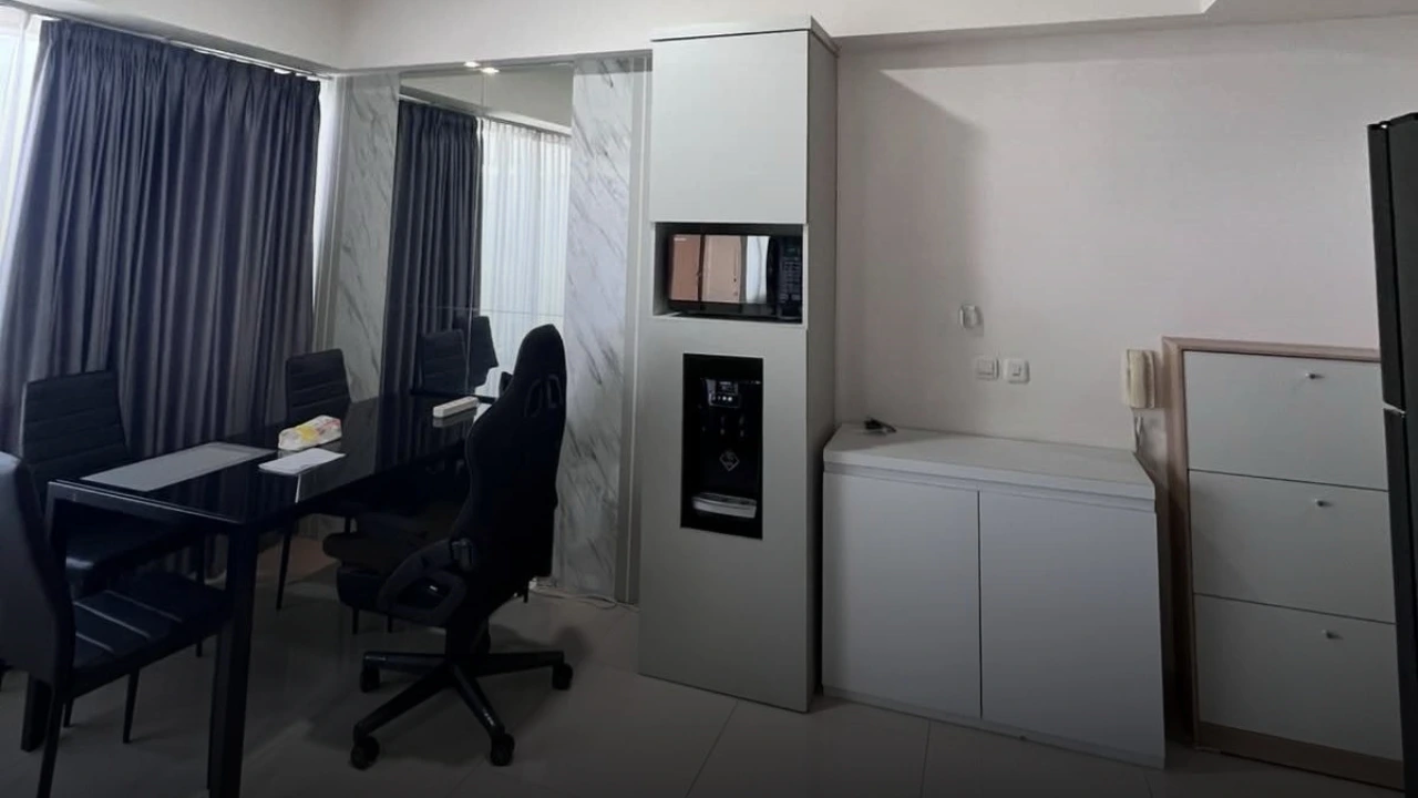 Area makan Apartment Orange County Cikarang